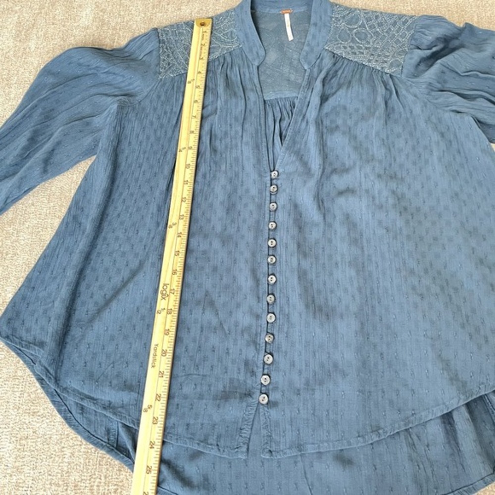 Free People Womens XS Blue Long Sleeve Hi-Low Lace Detail Relaxed‎ Fit Blouse - Picture 6 of 10